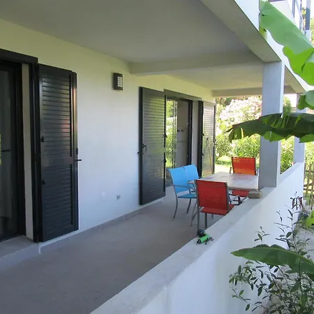 דירה Casa Fiurita בסטיה